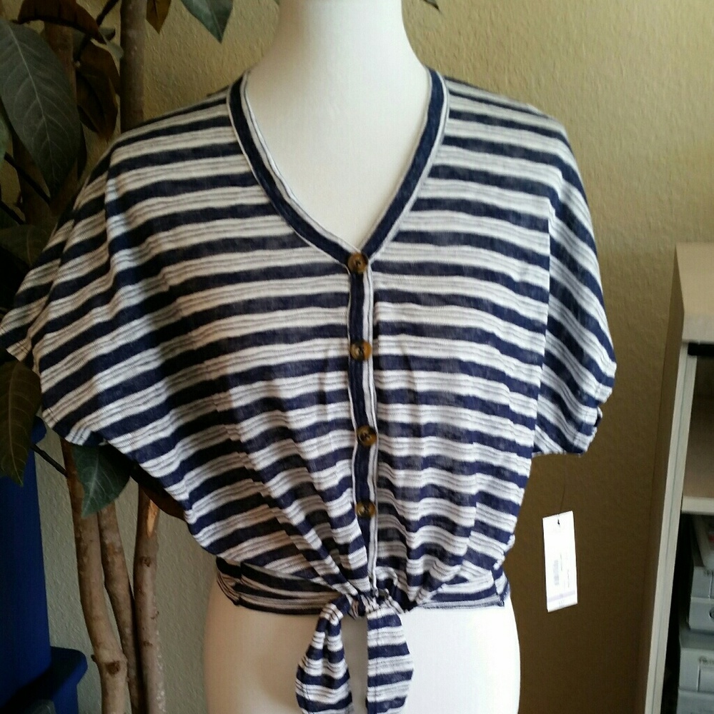 Brand new top. Size Petite Small